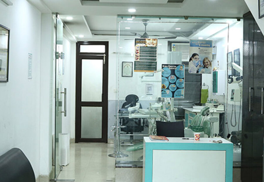 how to choose the best dental clinic in Delhi